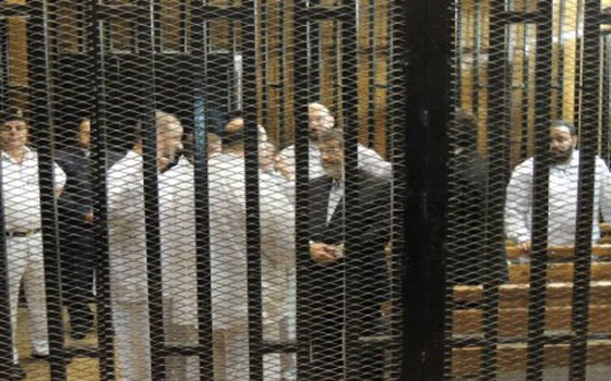   مصر اليوم - محكمة جنايات القاهرة تنظر قضيّة تخابر الرئيس السابق ورفاقه من الإخوان